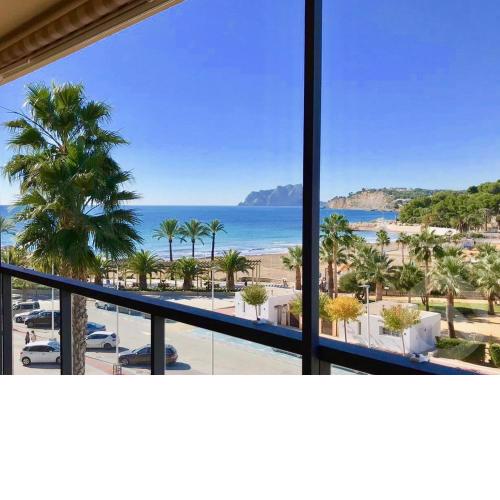Luxurious apartment seafront Moraira