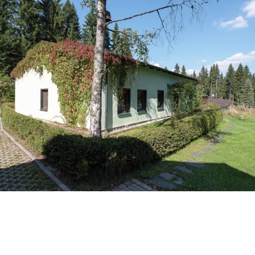 Luxurious Holiday Home in Jagersgrun with Trampoline
