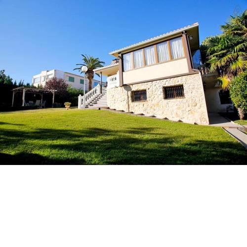 Luxurious Mansion - The nearest to the beach