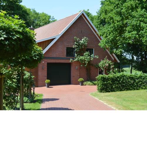 Luxurious Mansion in Lindern with Private Garden