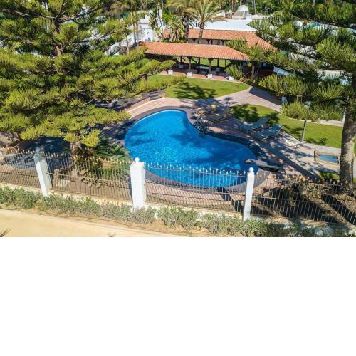 Luxurious Prince Villa by Golden Mile Beach