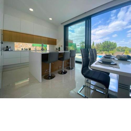Luxurious Private Villa with heated pool on Golf Course, Las Colinas LC1