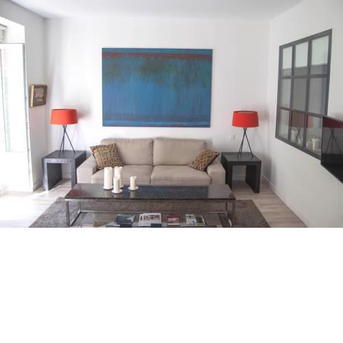 luxurious quiet cenral holiday apartment