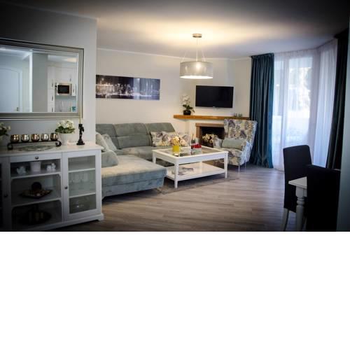 LUXURY 2-bed apartment with big terrace in aparthotel with outdoor pools in CALAHONDA