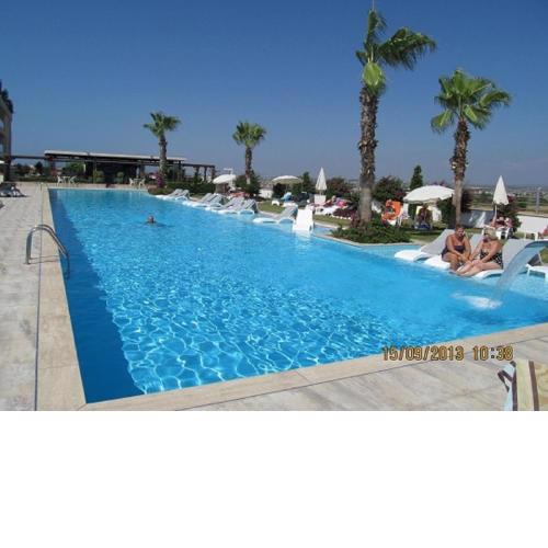 Luxury 2 bed private home close to the beach on a secure community
