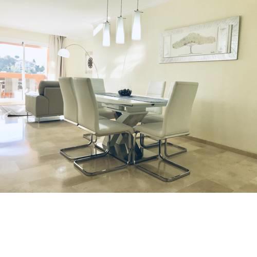 Luxury 2-bedroom apartment with fantastic views
