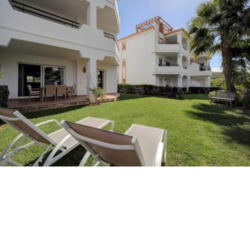 Luxury 3 bed garden apartment near golf 18