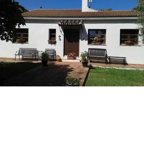 Luxury 3-Bed Villa with pool and garden near RONDA