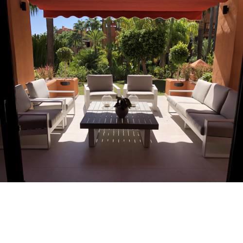 Luxury 3 bedroom, 4 bathroom apartment
