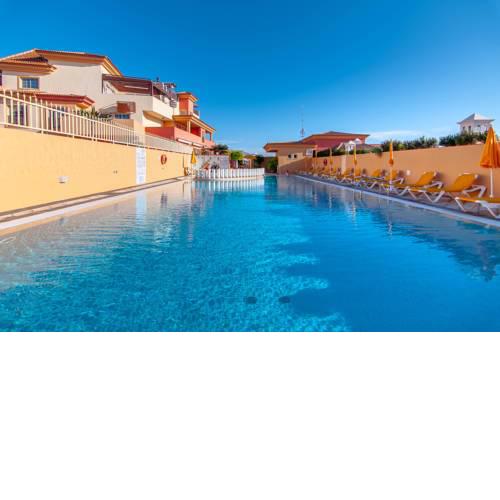 Luxury 3 bedroom apartment with solarium in Terrazas del Duque Tenerife
