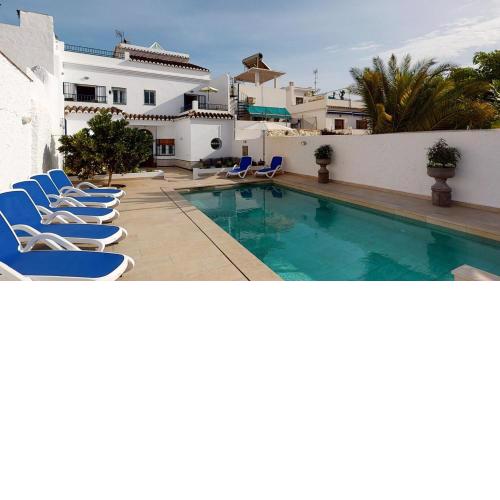 Luxury 5-Bed House with Pool and Sea View Nerja
