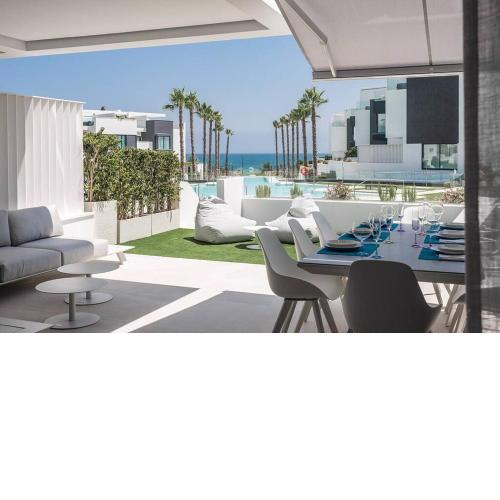 Luxury 5 Bedroom Town-house, The Island, Estepona