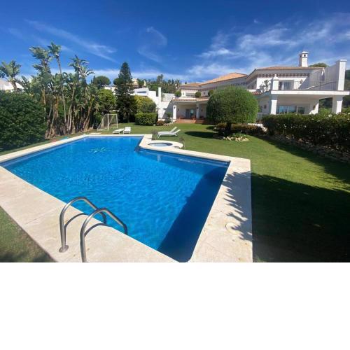 Luxury 6 bedroom private villa with pool & garden