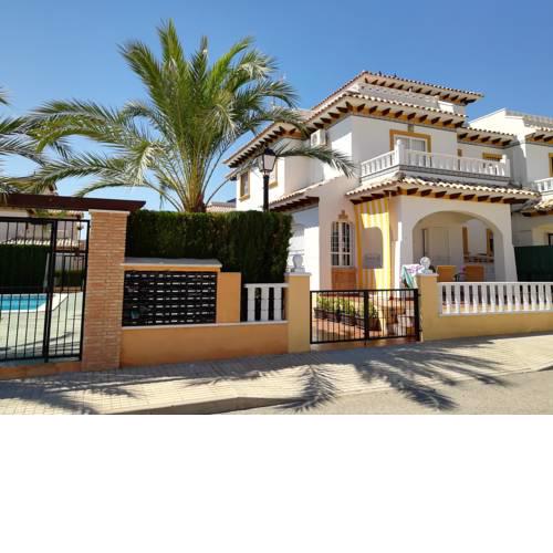 Luxury and comfort in La Marina, with sea views at El Pinet beach