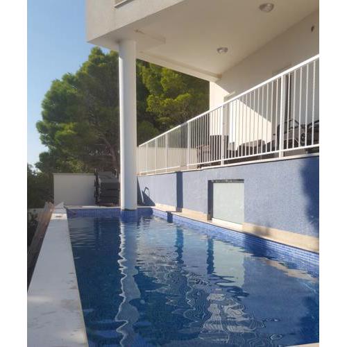 Luxury Apartment By The Sea 2