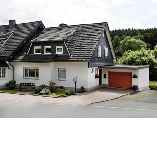Luxury Apartment in Kustelberg Sauerland near Ski Area