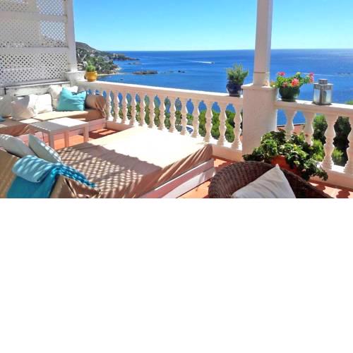 Luxury Apartment in Roses