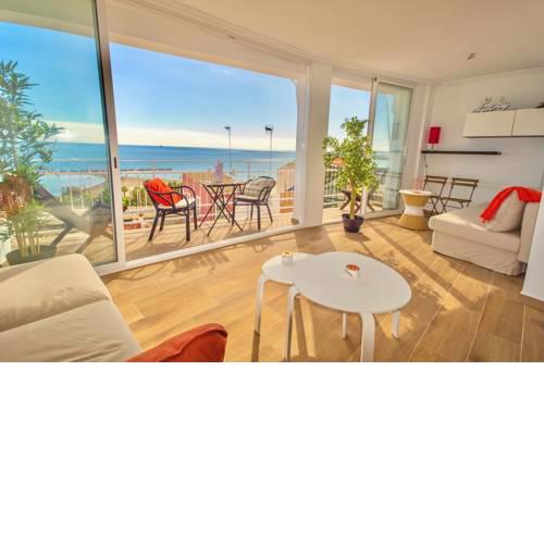 Luxury beachside apartment