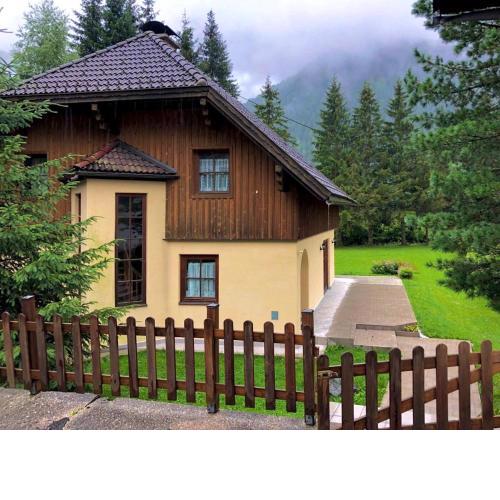LUXURY CHALET surrounded by greenery