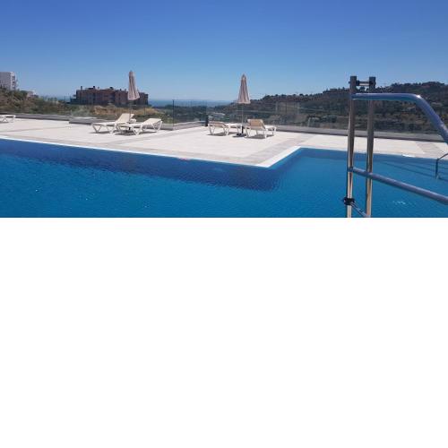 Luxury Garden Apartment Real de la Quinta