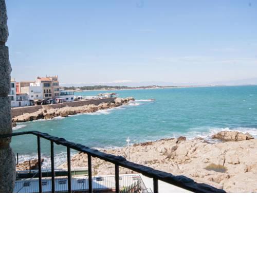 Luxury Holiday Apartment in L'Escala Catalonia with beach nearby