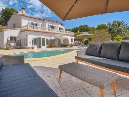 Luxury Holiday Home with Private Pool near Sea in Moraira