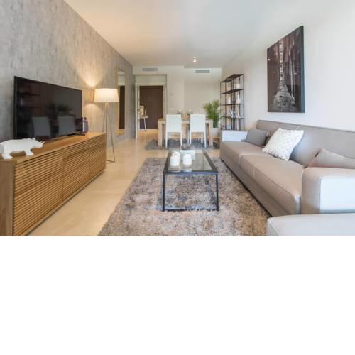 LUXURY HOLIDAY RESORT POOLS TENNIS WIFI MARBELLA