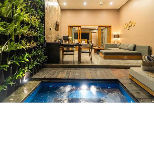 Luxury Honeymoon nest 1BR Villa with Jacuzzi