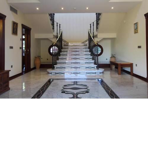 LUXURY MANSION IN CAMPOAMOR