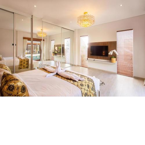 Luxury Minimalist 4-Bedroom Villa in Seminyak