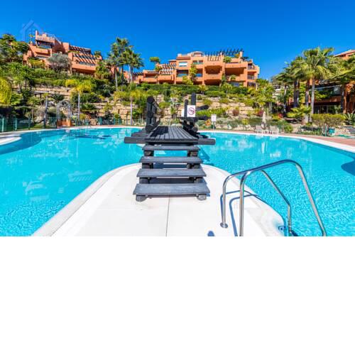 Luxury Nueva Anadalucia Suits