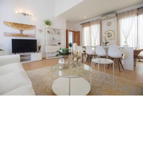 Luxury ocean view 100m from the beach and pool !!!