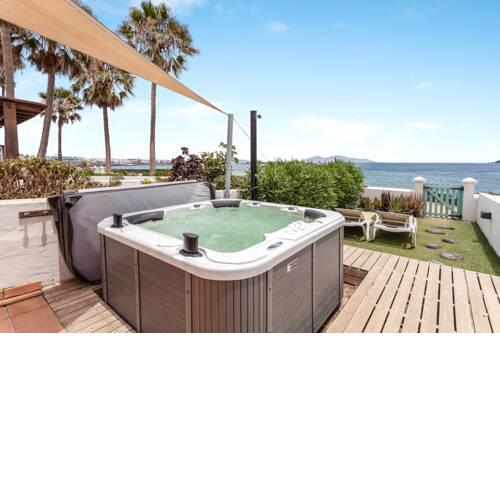 Luxury Oceanfront Villa