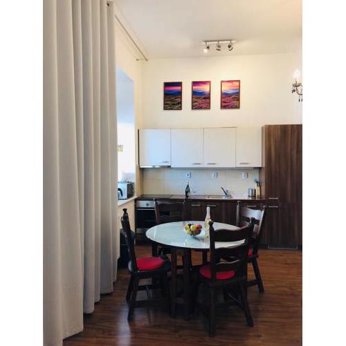 Luxury on the square central apartment