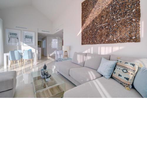 Luxury Penthouse Alcazaba Lagoon - EHHouse