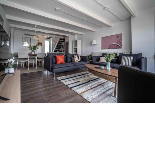 Luxury Penthouse with indoor swimming pool & Spa