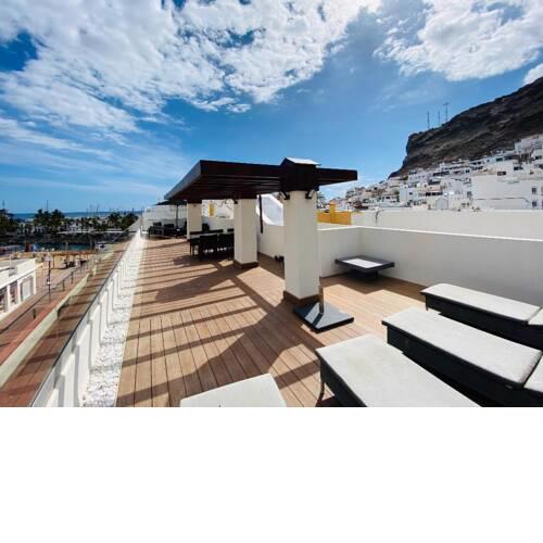 luxury penthouse with ocean and beach views in Puerto de Mogan