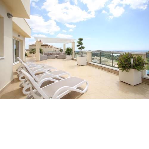 Luxury penthouse with panoramic views 6.3.1
