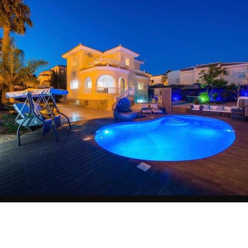 Luxury Private Villa Casa JoJo own Pool & Hot tub