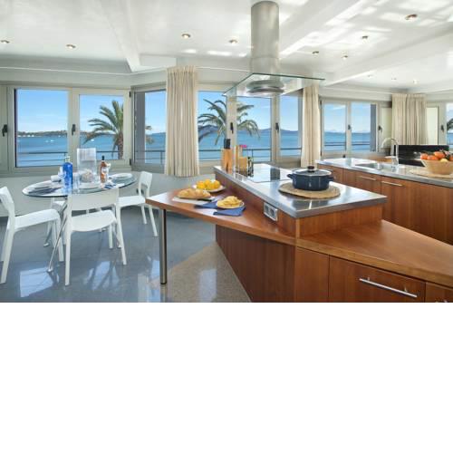 Luxury Sea View Apartment
