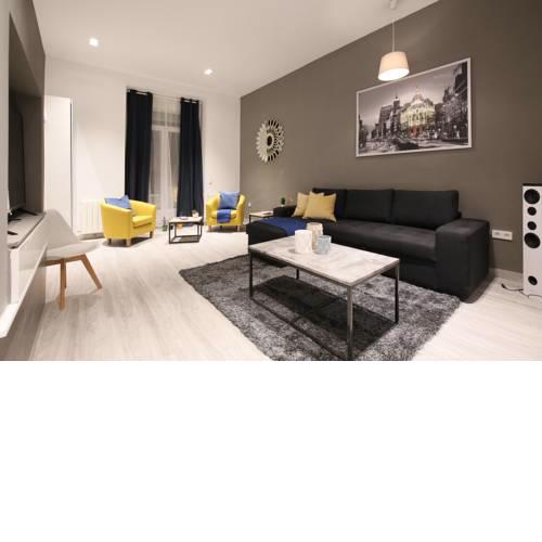 Luxury Suite - Prime Location