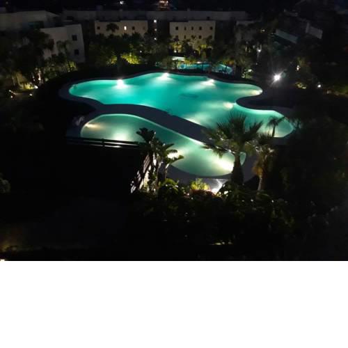 Luxury Two Bedroom Apartment in Los Flamingos, Hoyo 19, Marbella