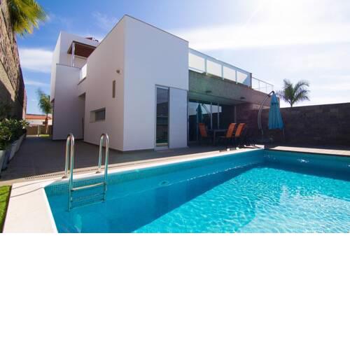 Luxury Villa - Infinnity Pool and Amazing View