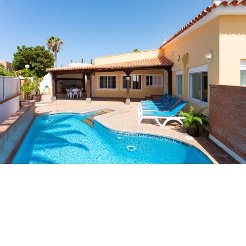 Luxury Villa Ajabo with heated pool