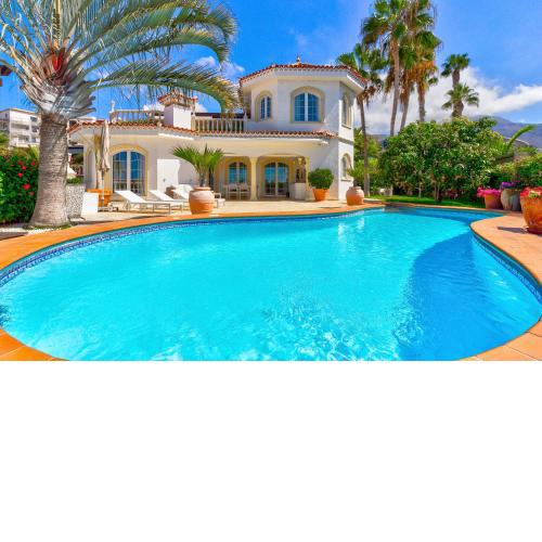Luxury villa El Duque Ocean View