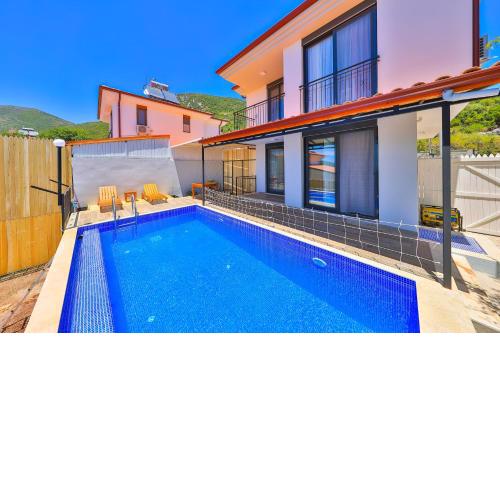 Luxury Villa Meri with Pool and Jakuzi in Kaş