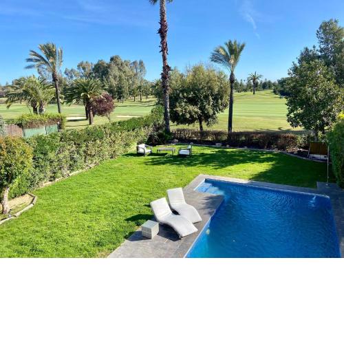 Luxury Villa REAL CLUB DE GOLF CON VISTAS AL GREEN DEL HOYO 13