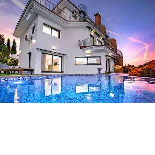 luxury villa sea views private pool - jacuzzi spa - Bbq