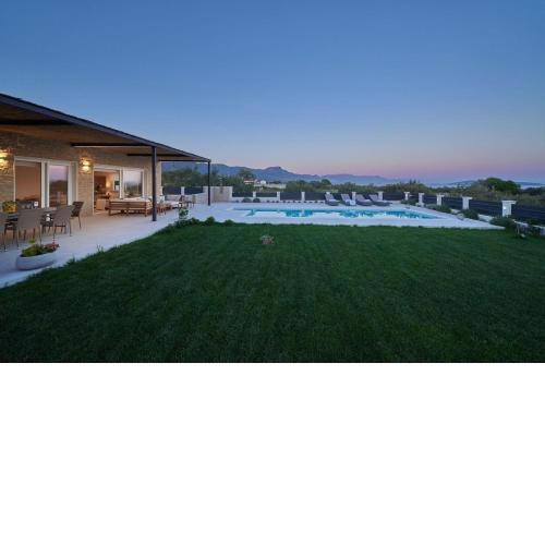 Luxury Villa Tranquilla Split with heated private pool and sea view in Kastela - Split