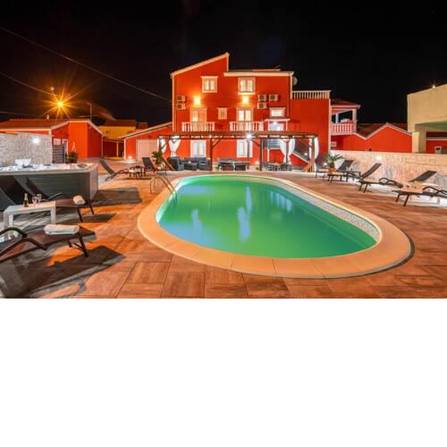 Luxury villa with a swimming pool Sveti Filip i Jakov, Biograd - 18274